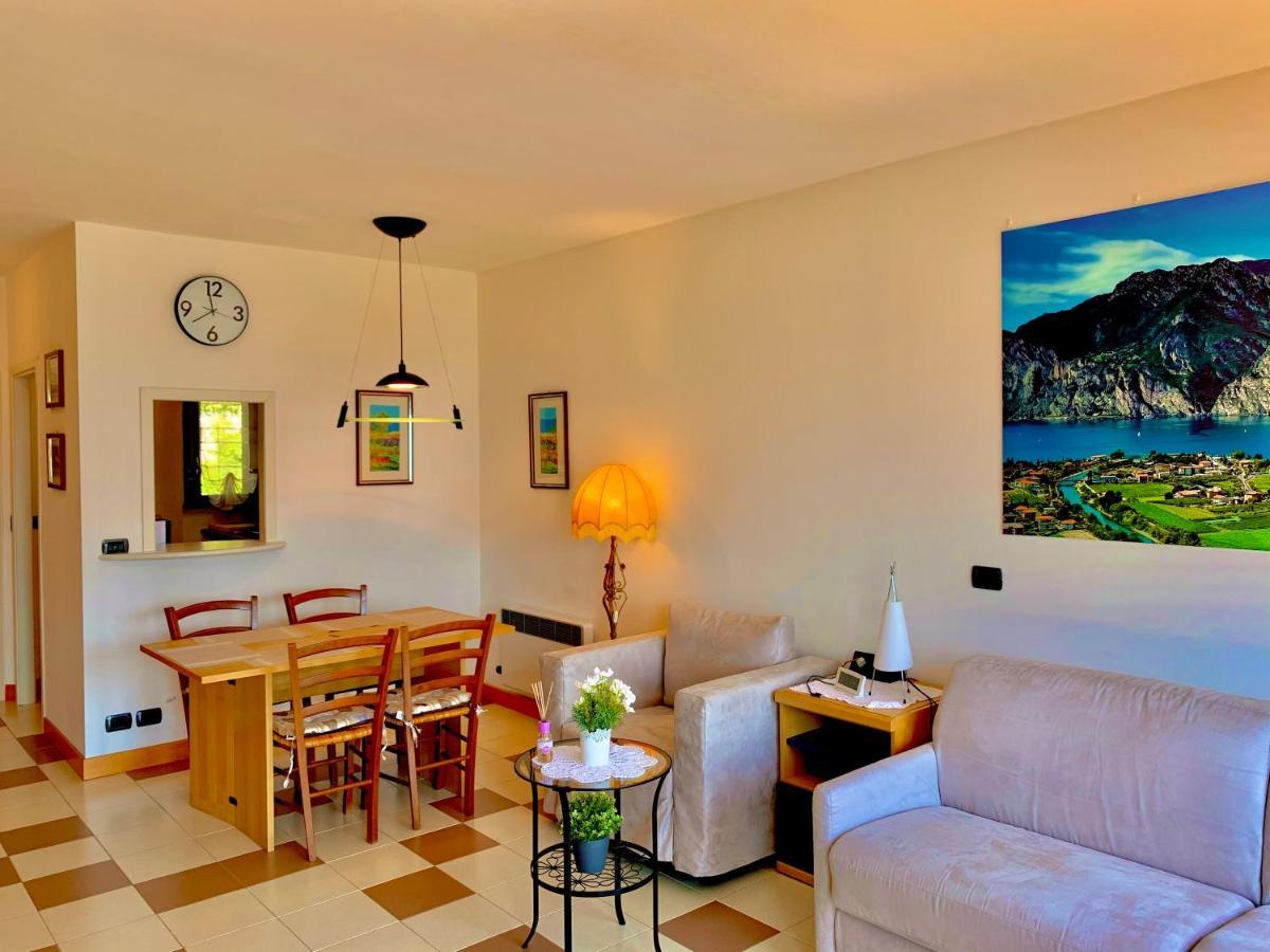 Sky&Pool Dom Apartamento Riva del Garda Exterior foto