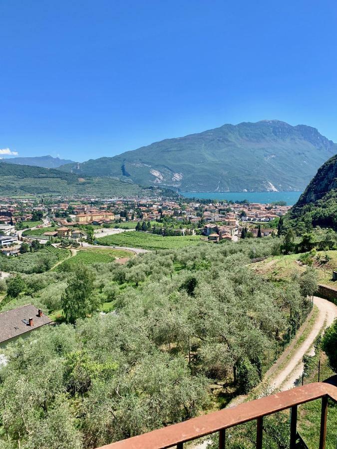 Sky&Pool Dom Apartamento Riva del Garda Exterior foto