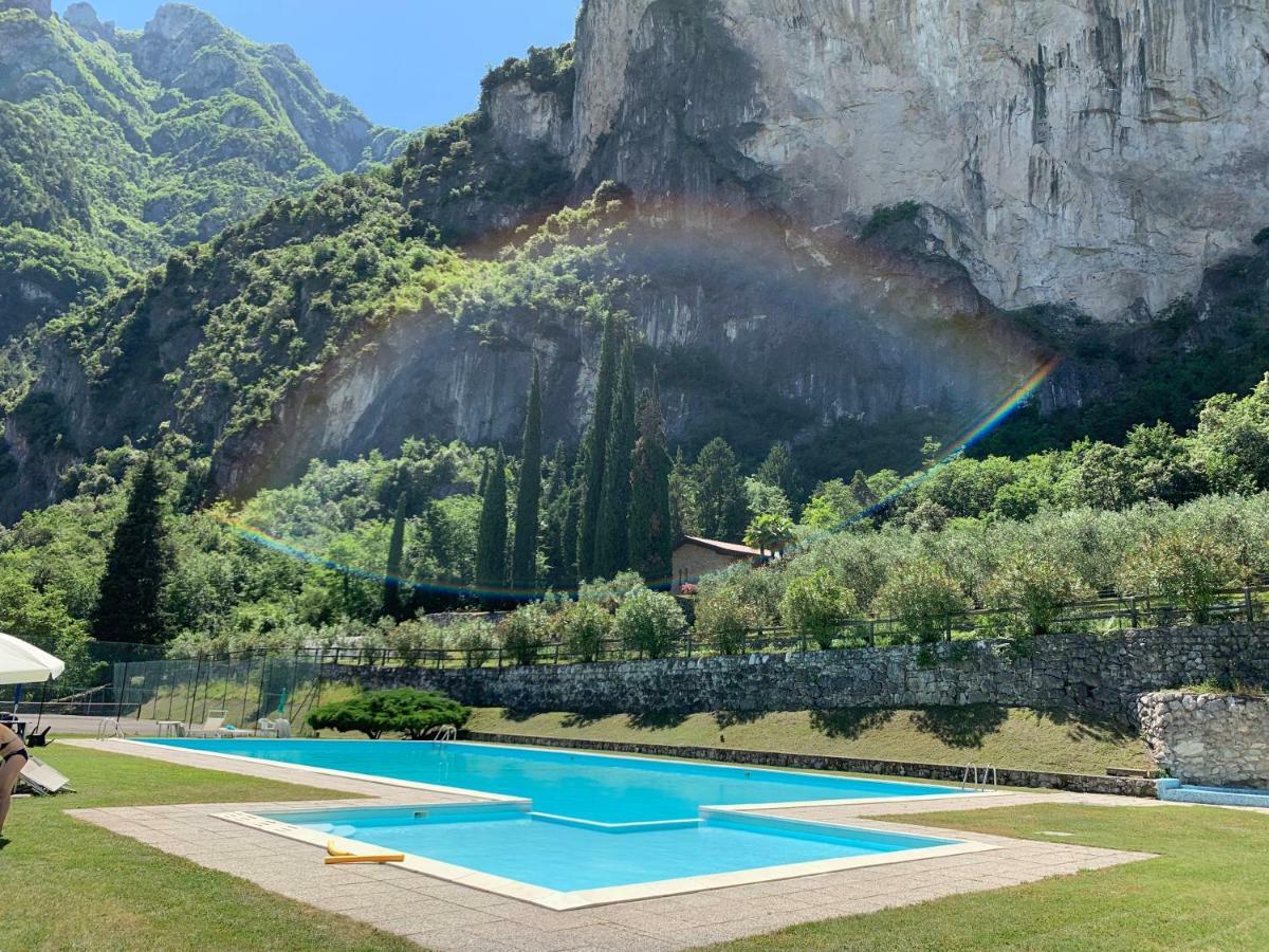 Sky&Pool Dom Apartamento Riva del Garda Exterior foto