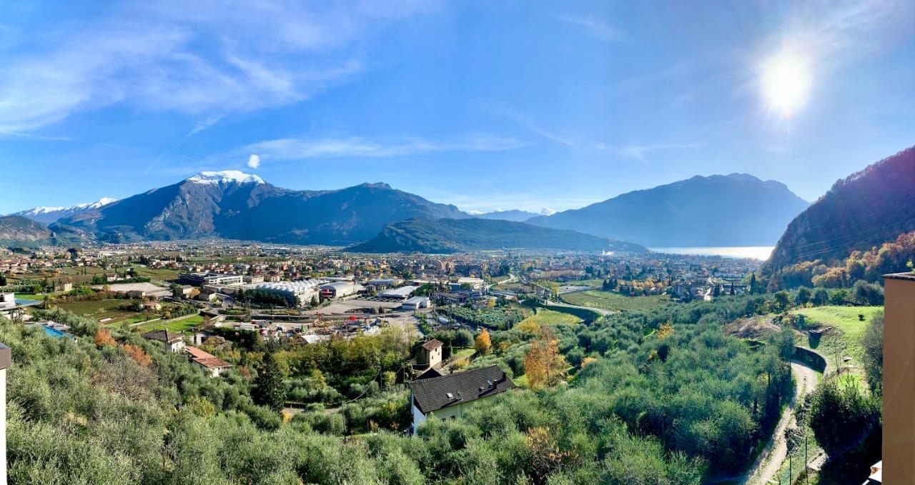 Sky&Pool Dom Apartamento Riva del Garda Exterior foto